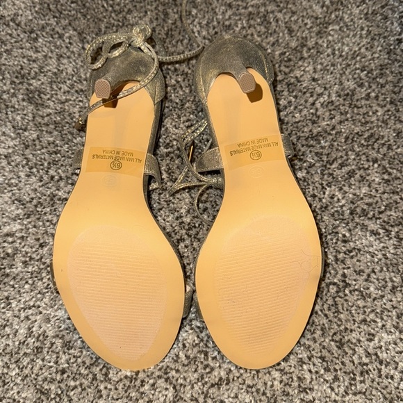Lulus Aimee Metallic Heels New - Picture 3 of 3